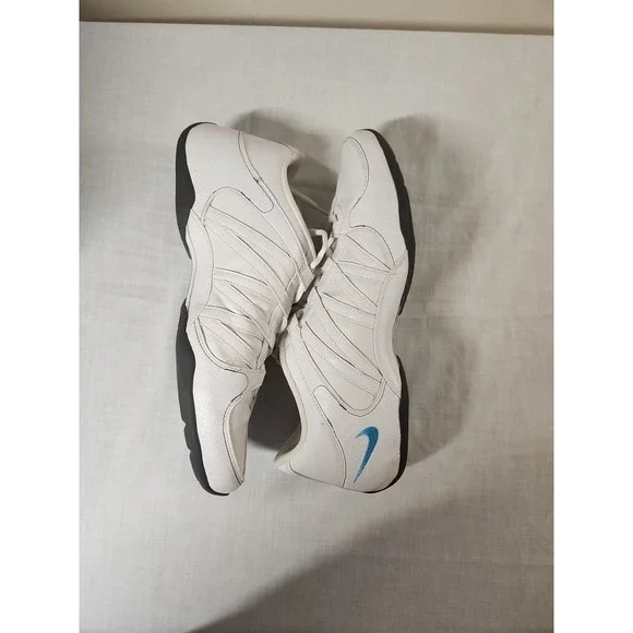 Nike Musique IV sneaker‎ shoe womens size 11 white 324751-141 - Picture 7 of 9